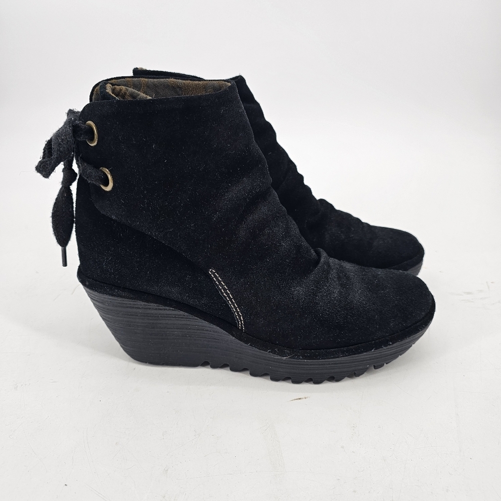 Fly London P500326006 Black Suede Ankle Wedge Bootie Womens Size 8.5 (39)